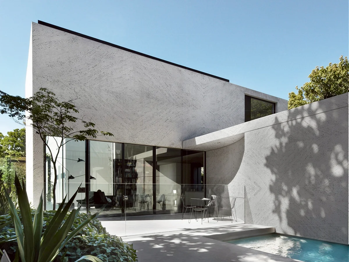 แผ่นดินเหนียวดัดแปลง MCM รุ่น Book Match เมื่อผนังกลายเป็นงานศิลปะของพื้นที่