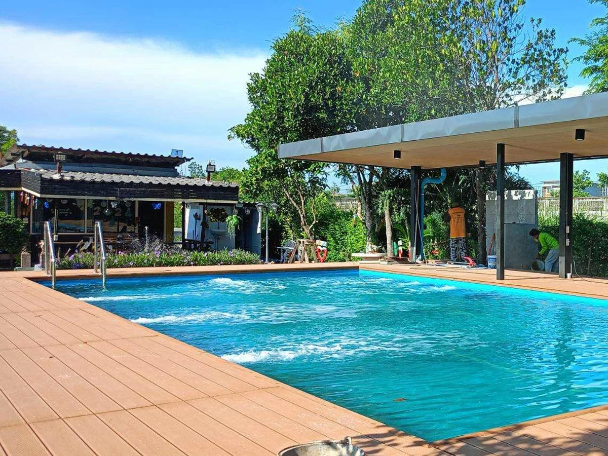 พื้นไม้เทียม WPC และ ASA เลือกแบบไหนดี? เปรียบเทียบชัด เหมาะกับบ้านยุคใหม่ สวย ทน ใช้งานคุ้มค่า